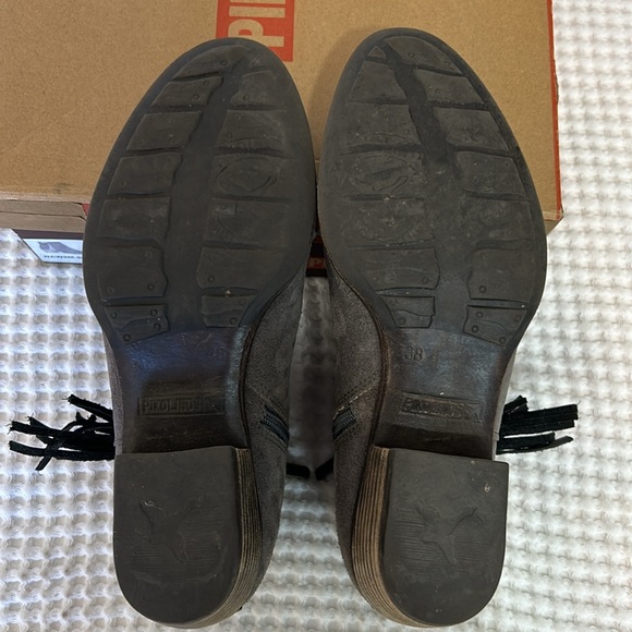 PIKOLINOS -SUADE/LEATHER Fringe Ankle Bootie - Gray & Black. Size 38 (US 7.5/8) - Picture 4 of 8